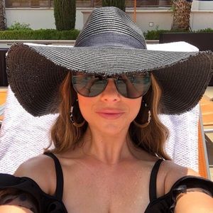 Trendy Acrylic Hoops with Gold Bar